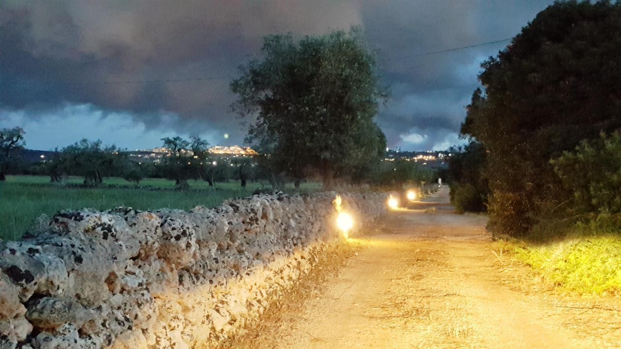 Masseria Palombara Grande Остуни Екстериор снимка