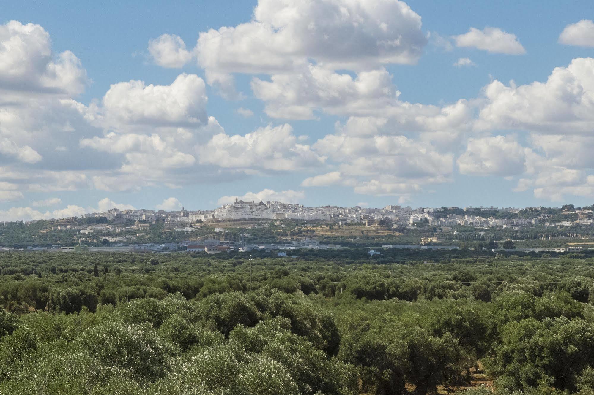 Masseria Palombara Grande Остуни Екстериор снимка